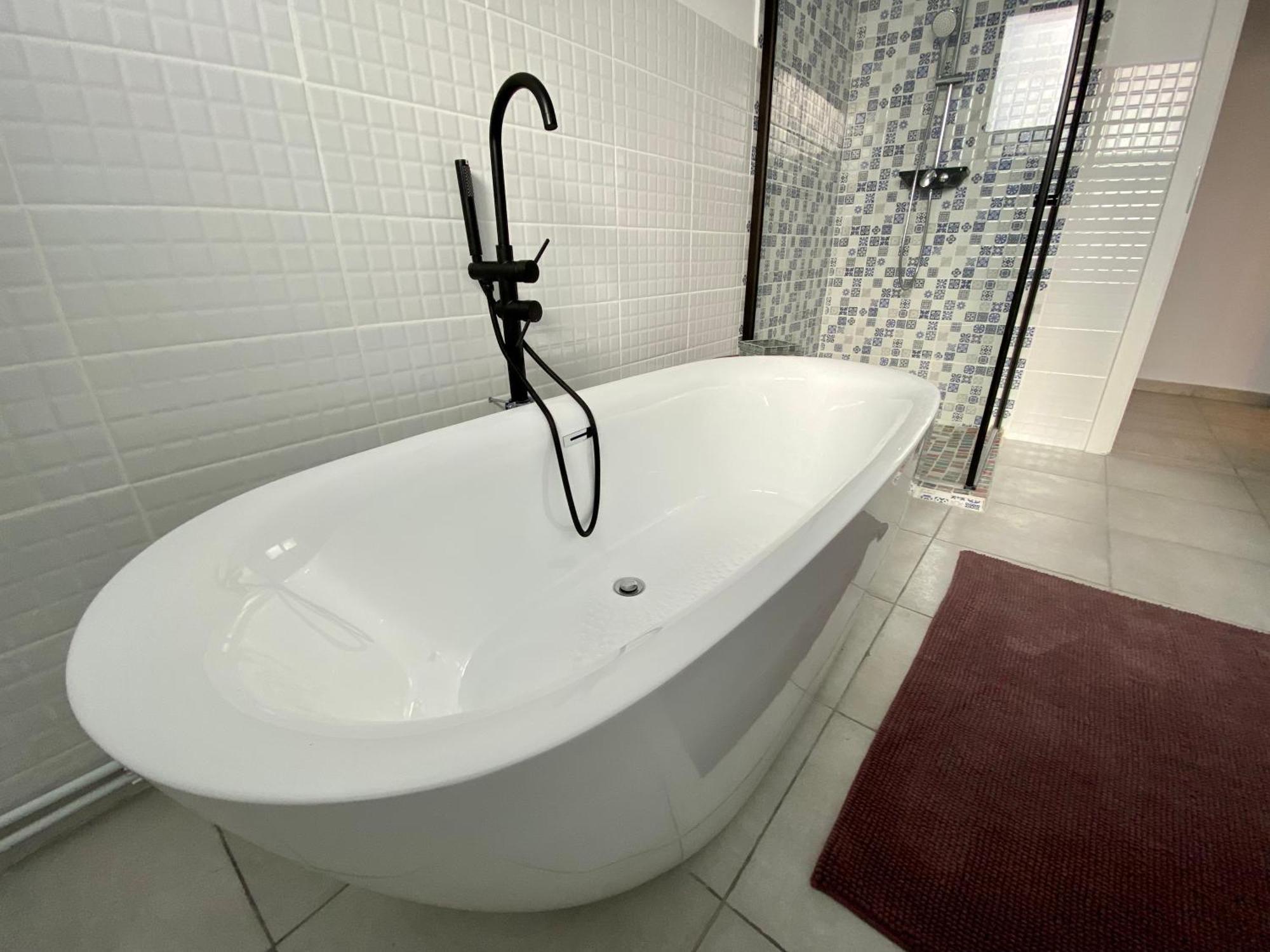 Deluxe Apartment #Casamihai Free Parking Brasov Luaran gambar